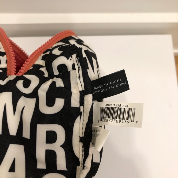 MARC BY MARC JACOBS Cosmetic Pouch - Picture 8 of 8